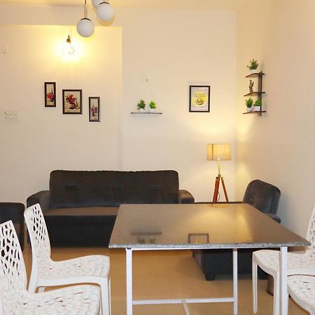 Nomad'S Nest Backpackers Hostel グワーハーティー エクステリア 写真