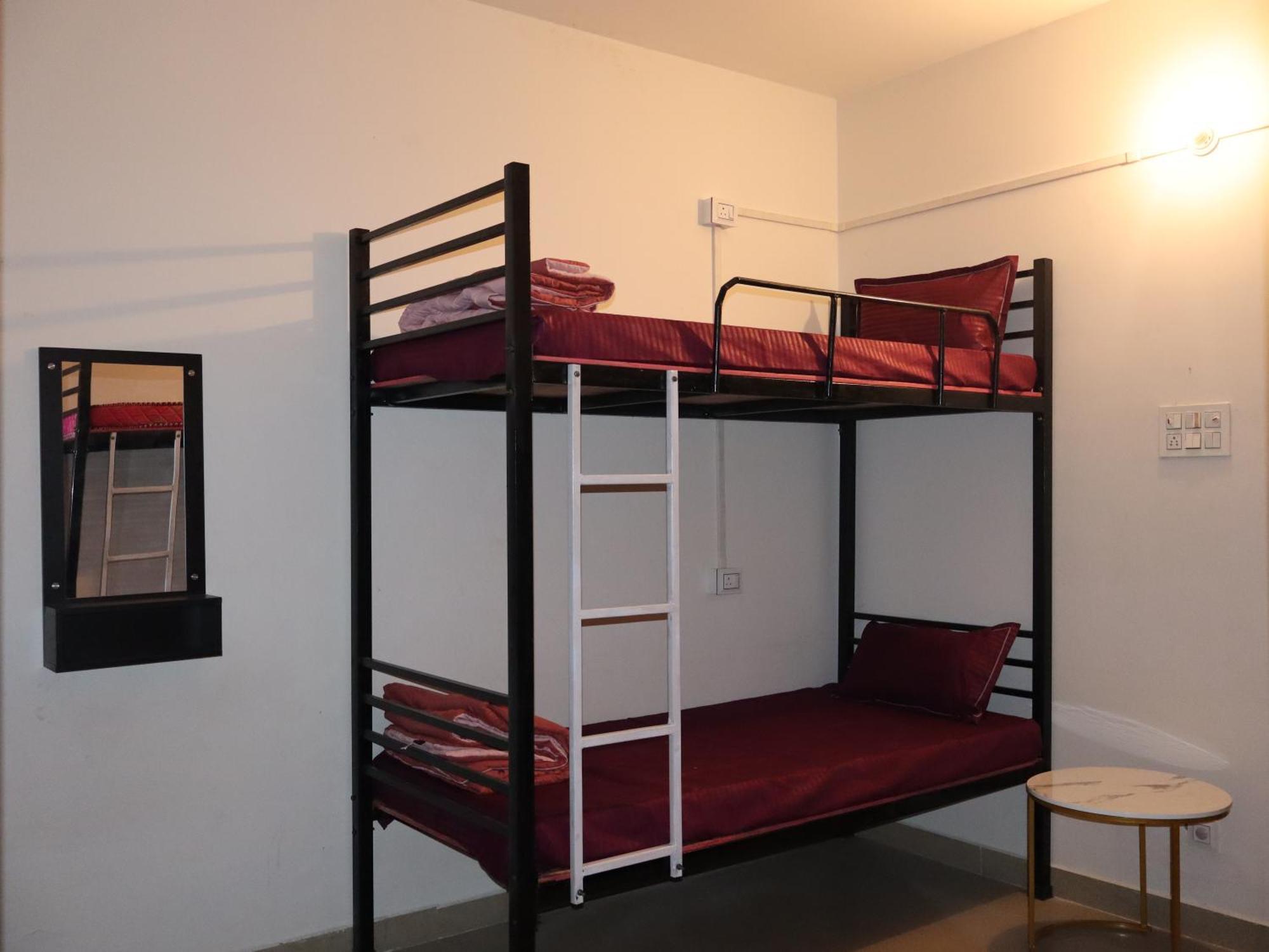 Nomad'S Nest Backpackers Hostel グワーハーティー エクステリア 写真