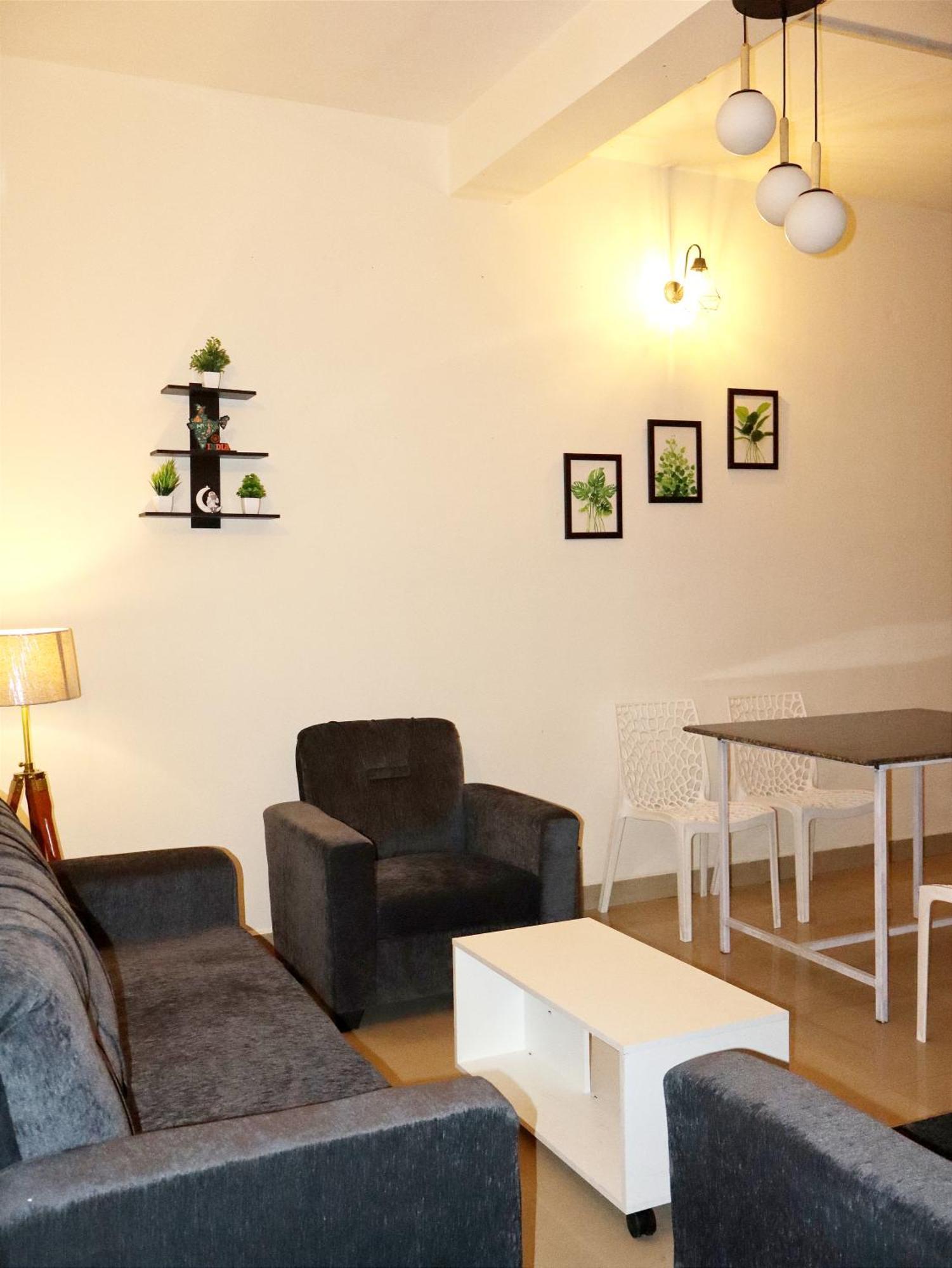 Nomad'S Nest Backpackers Hostel グワーハーティー エクステリア 写真