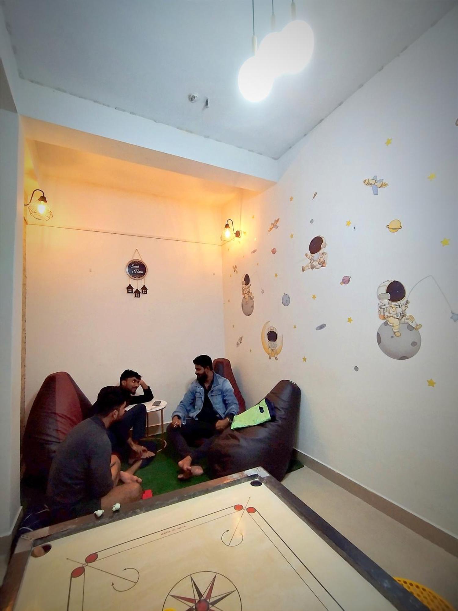 Nomad'S Nest Backpackers Hostel グワーハーティー エクステリア 写真