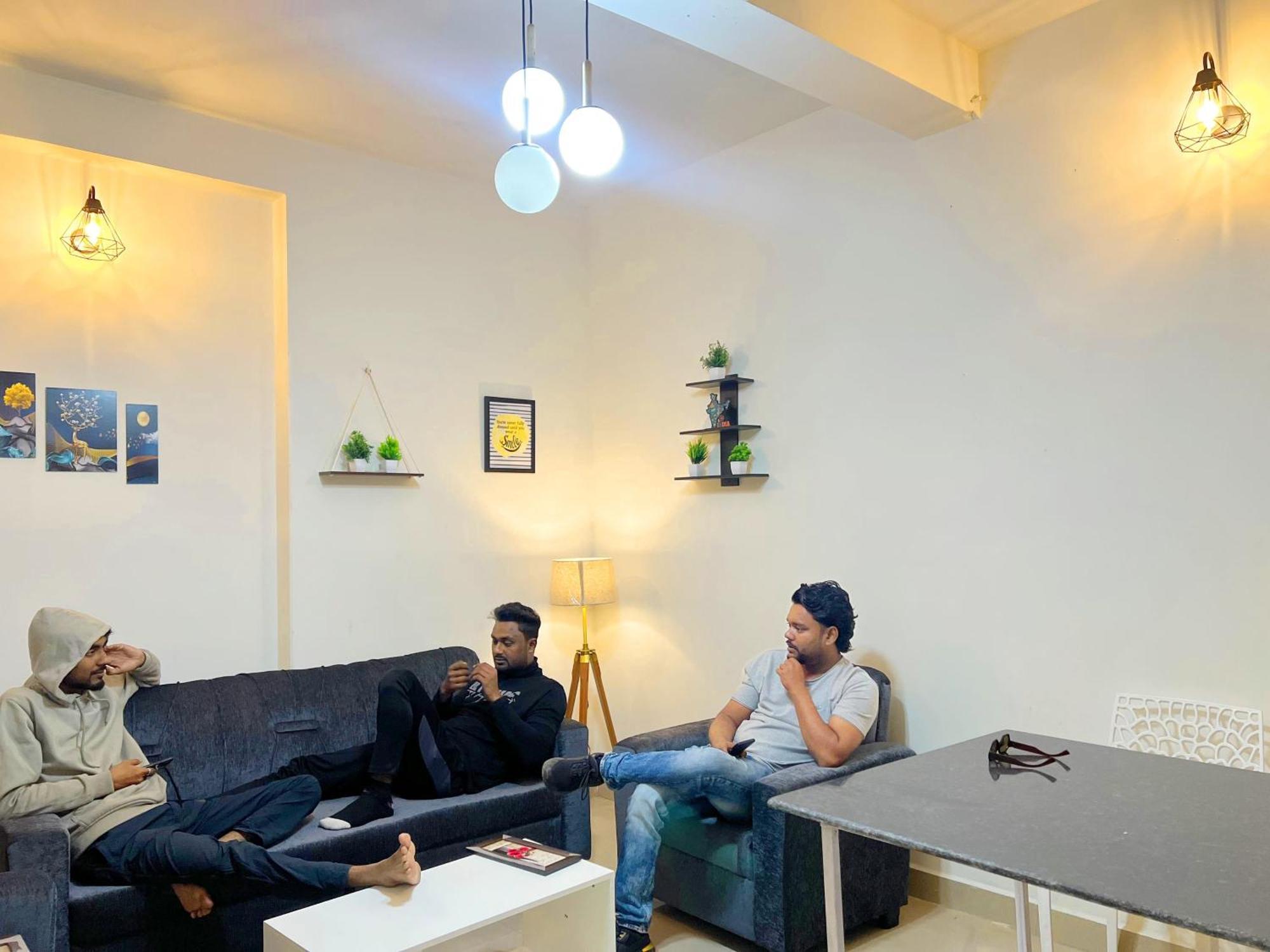 Nomad'S Nest Backpackers Hostel グワーハーティー エクステリア 写真