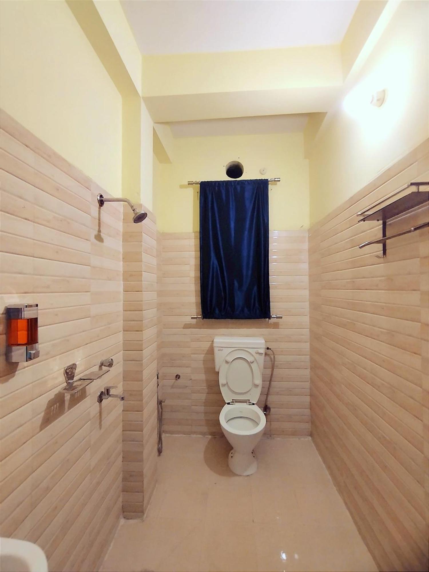 Nomad'S Nest Backpackers Hostel グワーハーティー エクステリア 写真
